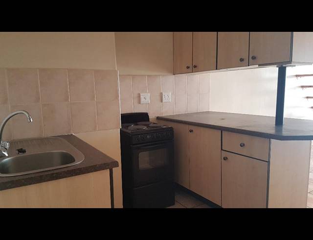 1 BEDROOM APARTMENT SOLD IN HILLCREST